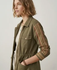 chaqueta verde boho detalle