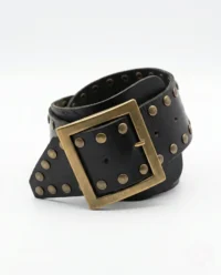 cinto ancho negro tachas