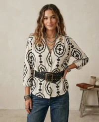 model cinto ancho negro tachas