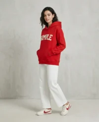 model sudadera roja simple